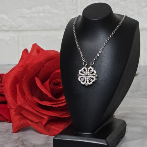 گردنبند مگنتی چهار قلب نگینی