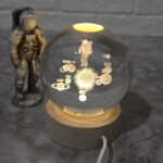 گوی کریستالی طرح فضانورد و کرات