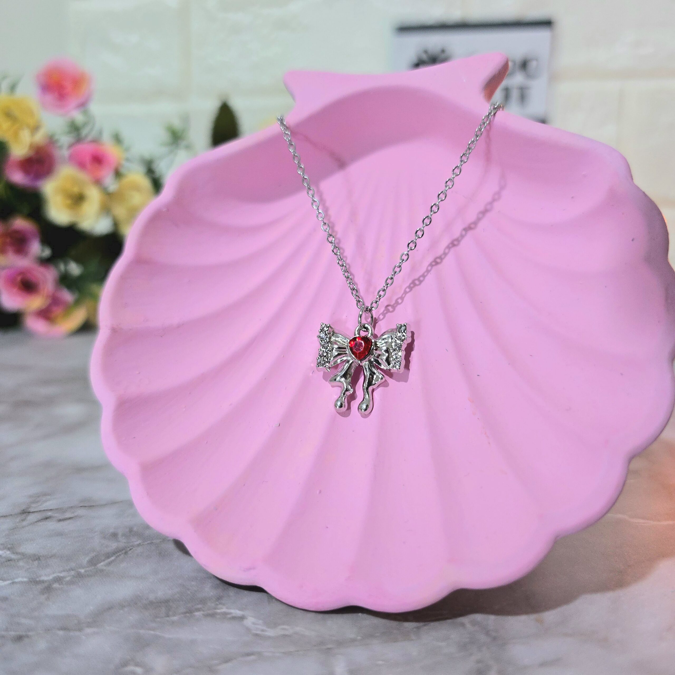 20241004_200802 گردنبند پینترستی پاپیون نگین دار - تصویر 1