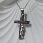 گردنبند استیل صلیب سه حلقه