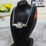 ست گردنبند مگنتی طرح دست - تصویر 2